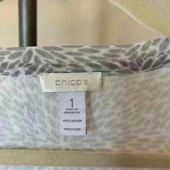 Chicos gray and white mesh top size 1 - Picture 2 of 3